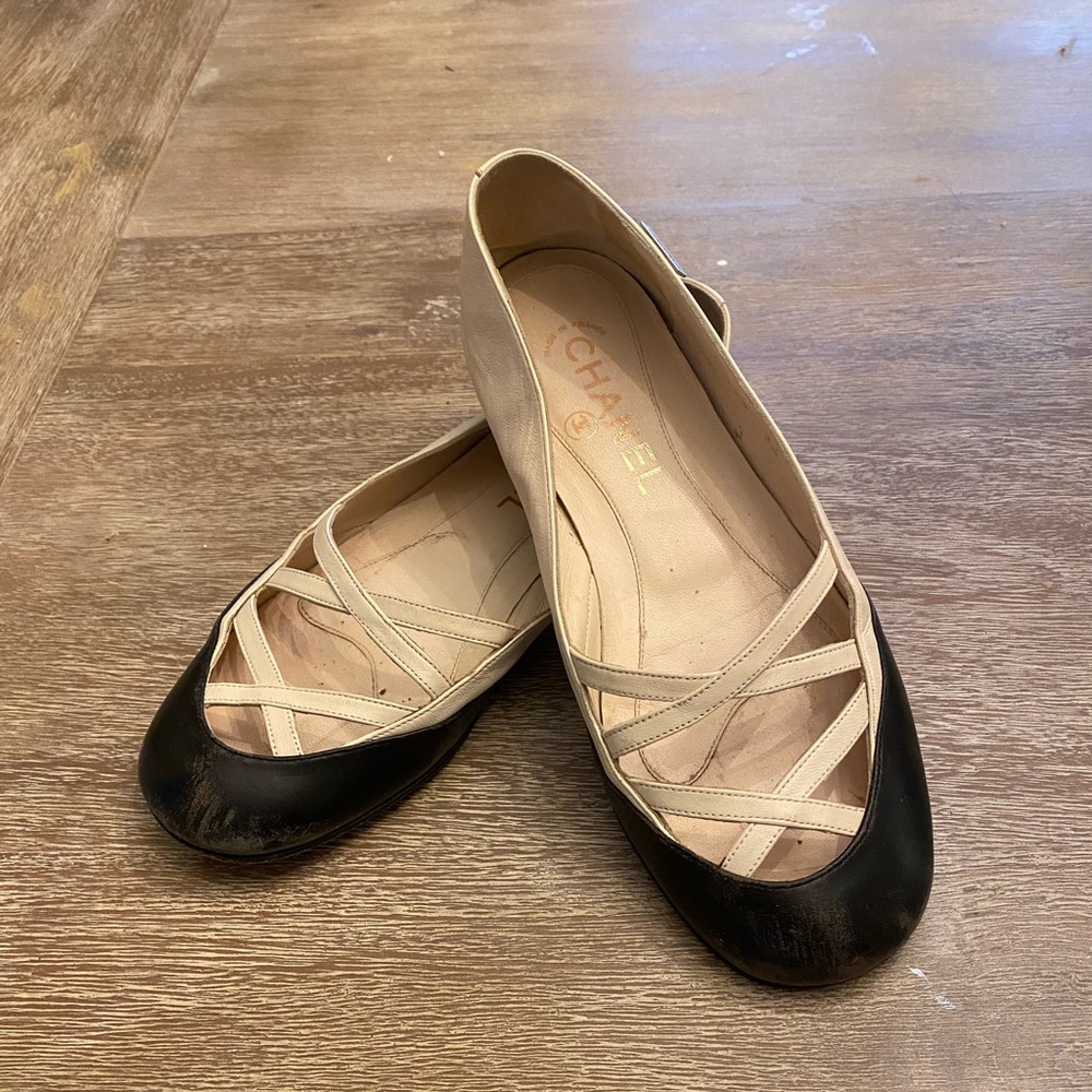 Cream/Black Vintage Chanel Ballet Flats- sz 36